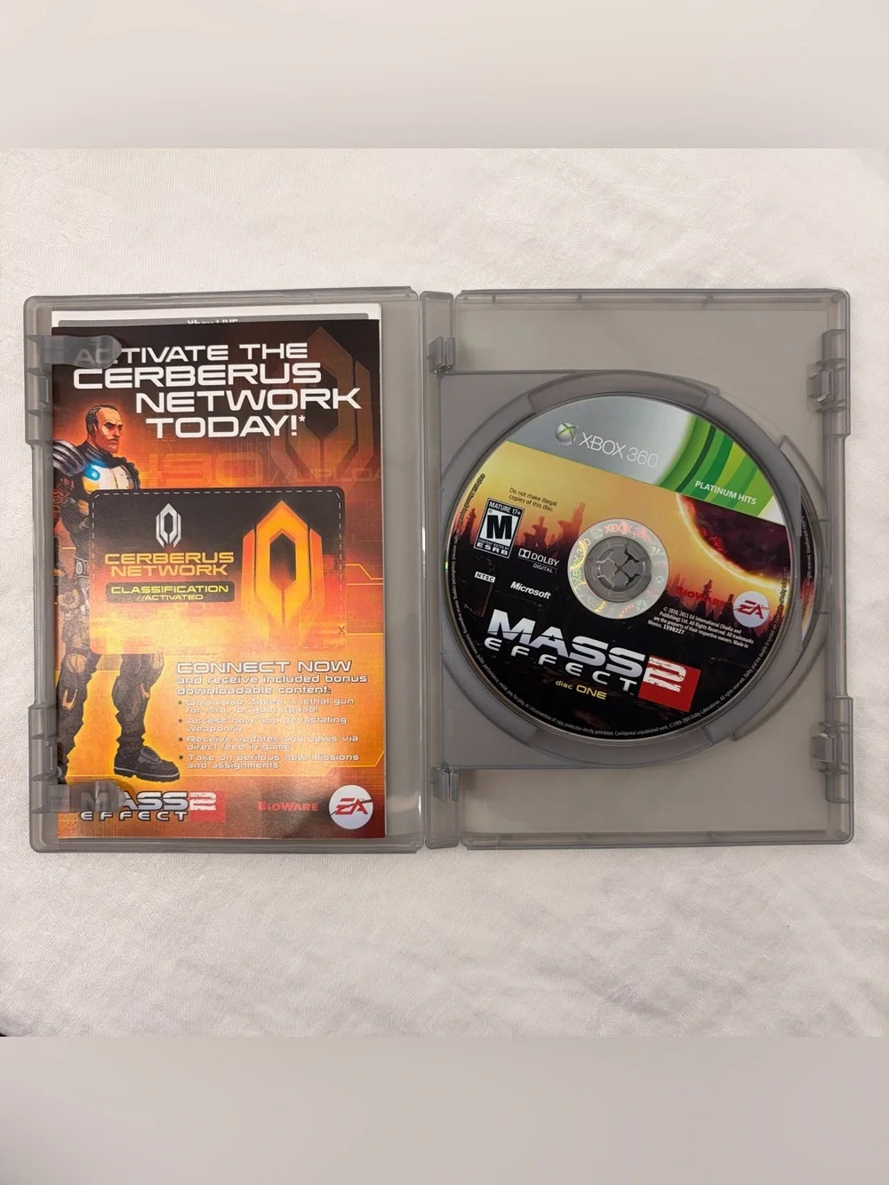 Mass Effect 2 Xbox 360 Video Game Dual Disc Set (CIB)